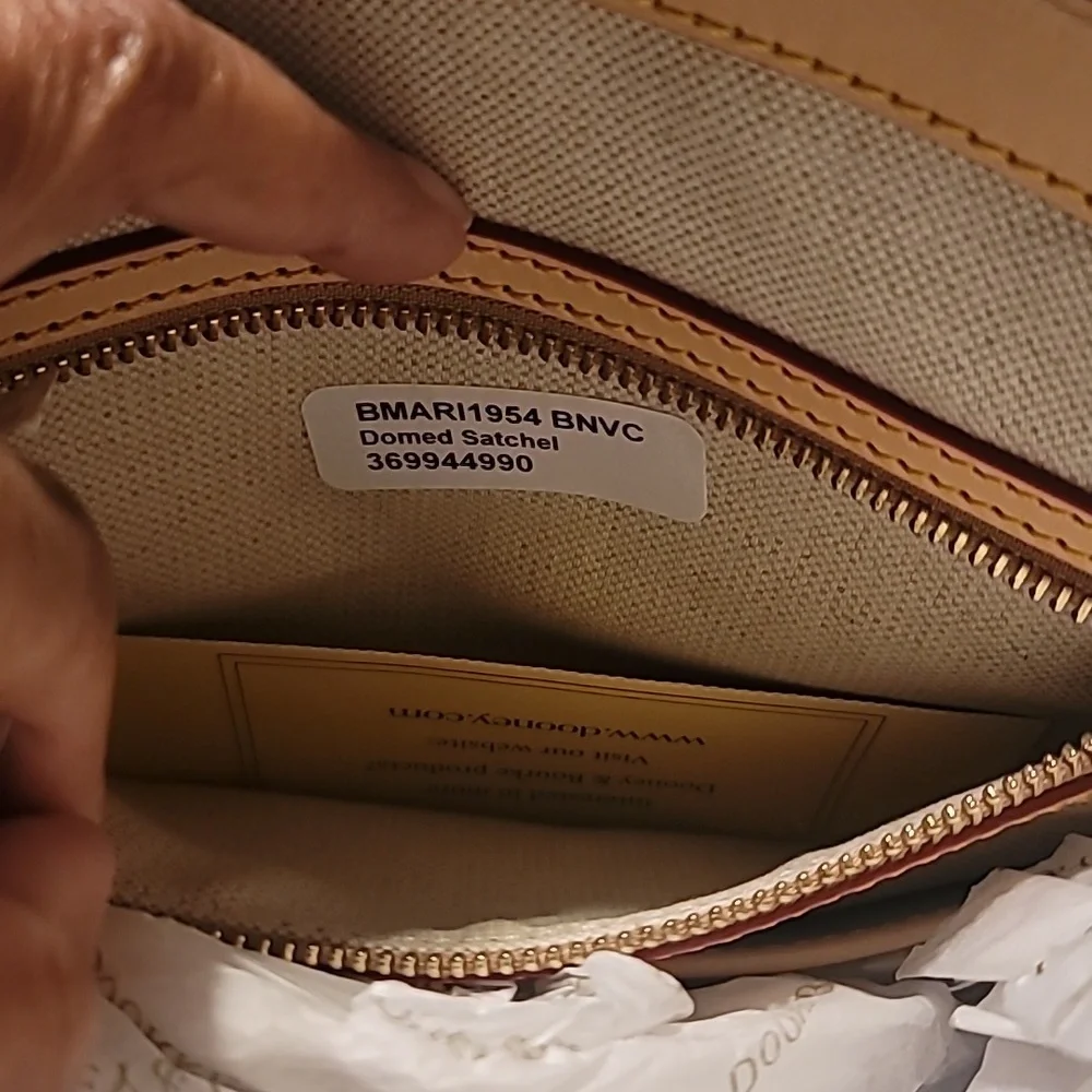 🆕Dooney & Bourke Brown and Tan Handbag